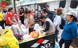 Tiểu thương đập tường giải cứu hàng hóa ở vụ cháy chợ Quang